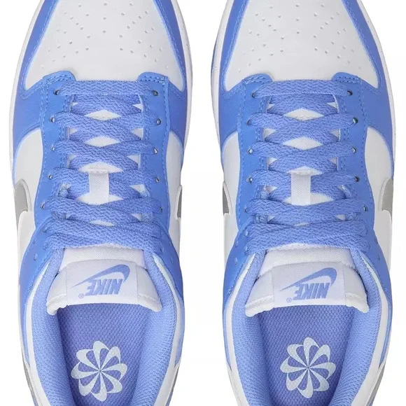 Brand new women’s size 7 1/2 Nike dunk low! NWT
Royal Pulse Metallic - Picture 2 of 6